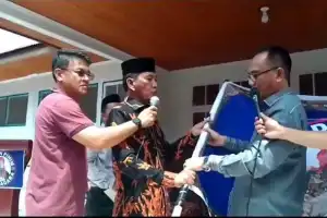 Mantan Bupati Agara Raidin Pinim kembali Maju Pilkada 2024