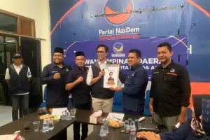Ingin Benahi Kota, Irwan Djohan Daftar Bacalon Walkot Banda Aceh ke NasDem