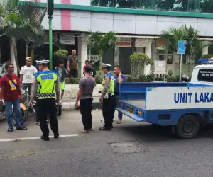 Juru Parkir di Banda Aceh Tewas Ditabrak Sepmor 