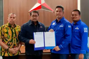 Pandi Sikel Terima Surat Tugas Konsolidasi dari Demokrat