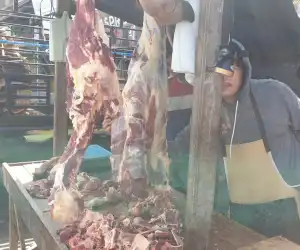 Pasar Daging Simpang Tiga Bener Meriah Sepi, Harga Rp170 Ribu Per Kilogram