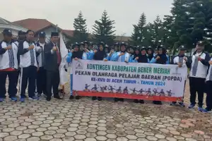 Lepas Kontingen POPDA, Pj Bupati Bener Meraih: Jaga kekompakan