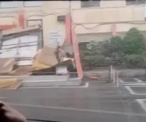 Teras Rumah Sakit Datu Beru Takengon Ambruk