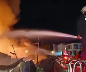 10 Unit Rumah di Kompleks Aspol Lamteumen Terbakar