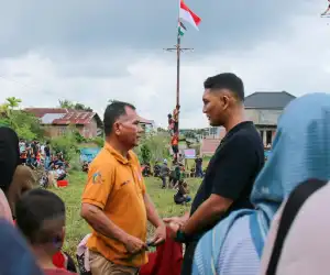 Peringati HUT ke-17 RI, Afdhal Berbagi Keceriaan Bersama Warga Mibo