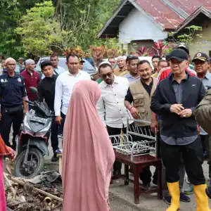 Tinjau Lokasi Banjir di Pijay, Pj Gubernur: Sayang Masyarakat 
