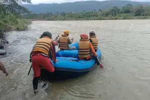 Pencarian Bocah Laki-Laki yang Hanyut di Agara Terkendala Air Sungai Keruh