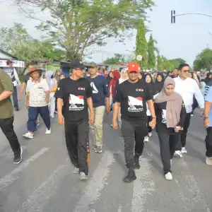 Masyarakat Ramaikan Pawai Demokrasi di Lhokseumawe