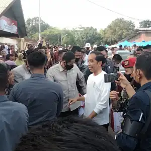 Jokowi Kunjungi Pasar Bathuphat Lhokseumawe