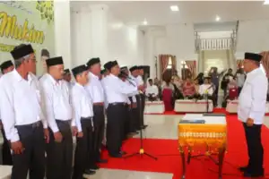 Darmansah Lantik 20 Imum Mukim di Abdya