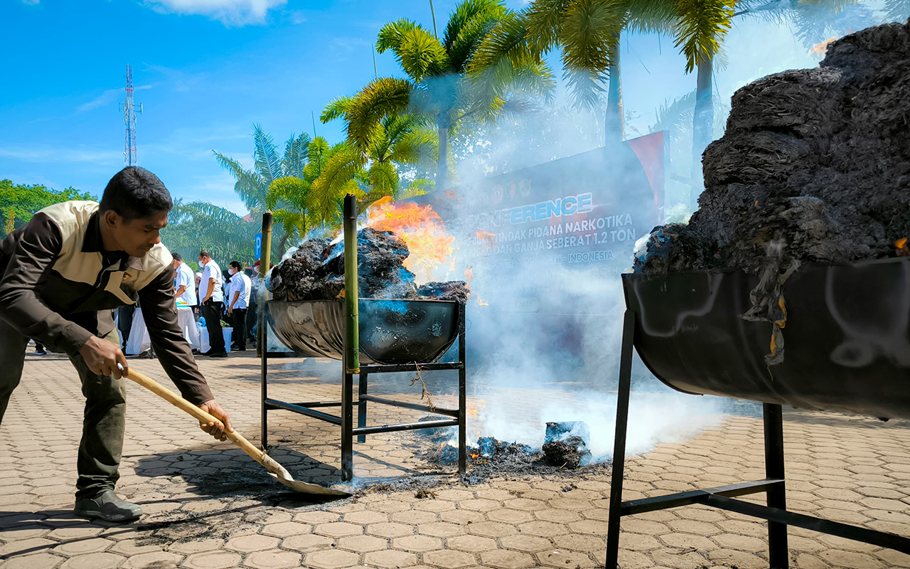 Foto: Pemusnahan 1,2 Ton Ganja dan 226 Kilogram Sabu