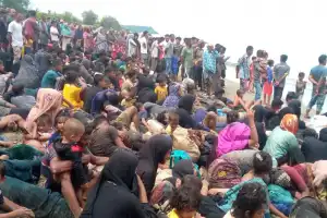 Ratusan Pengungsi Rohingya Mendarat di Pantai Laweung Pidie