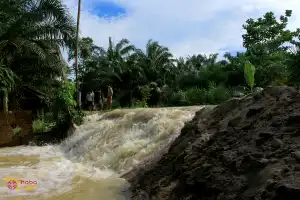 Warga Bendahara Sebut Enam Titik Tanggul Sungai Jebol Akibat Banjir