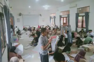 Puluhan Surat Suara DPRK Abdya Ditemukan Rusak di Hari Pertama Sortir