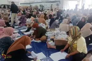 Sebanyak 400 Orang Lipat 1,6 Juta Surat Suara Pemilu 2024 di Pidie