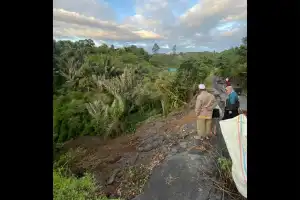 Akses Jalan Utama Kampung Tansaran Bidin Bener Meriah Amblas