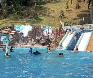 Hari Ketiga Idul Adha, Pengunjung Padati Kolam Renang Madura Aceh Singkil