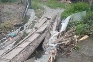 Sepuluh Tahun Rusak Parah, Jembatan Penghubung Dua Desa di Lawe Sumur Luput Perhatian Pemerintah