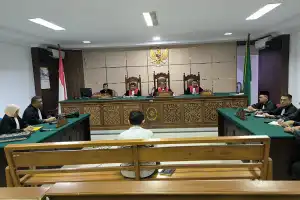 Hakim Tolak Eksepsi Mantan Kadis PUPR Terkait Korupsi Lahan Zikir Nurul Arafah