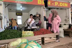Stok Menipis, Harga Cabai Merah Naik Drastis di Banda Aceh