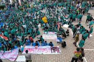 Tolak RUU Pilkada, Ratusan Mahasiswa Turun ke Kantor DPRA