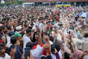 Daftar ke KIP Abdya, Safaruddin-Zaman Akli Siap Adu Gagasan dan Ide