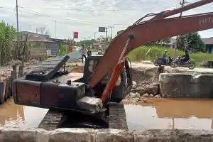 Rekanan Proyek Jembatan Jalan Bandes Diminta Siapkan Fasilitas Jalur Alternatif, Keuchik: Jangan Tahu Untung Saja