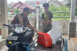 Kedapatan Buang Sampah Sembarangan, Warga Aceh Barat Didenda Rp300 Ribu