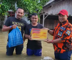 Pemuda Pancasila Aceh Utara Salurkan Bantuan Door to Door ke Korban Banjir