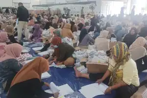 Besok, KIP Pidie Sortir dan Lipat Surat Suara Pilkada 2024