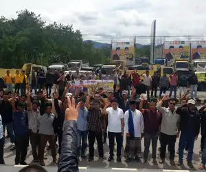 Ratusan Sopir Dump Truk di Bener Meriah Siap Menangkan Pasangan AmRi di Pilkada 2024