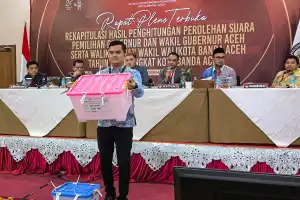 Pleno Rekapitulasi Suara di Banda Aceh Rampung, Pasangan Illiza-Afdhal Unggul