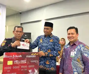 Bank Aceh Cabang Idi Sosialiasasi dan Serahkan KKPD ke Pemkab Aceh Timur