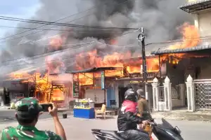 10 Ruko di Aceh Utara Ludes Terbakar, Kerugian Capai Rp 1,5 Miliar