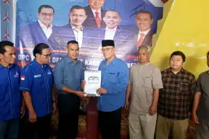 Tagore-Armia Daftar Pasangan Balon Bupati ke Partai Demokrat Bener Meriah