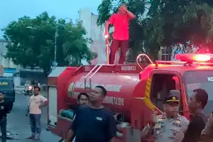 Terdengar Ledakan Saat Empat Unit Ruko Terbakar di Lhokseumawe