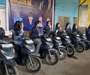 Caleg Perempuan dapat Hadiah Tujuh Unit Sepeda Motor dari NasDem Bener Meriah