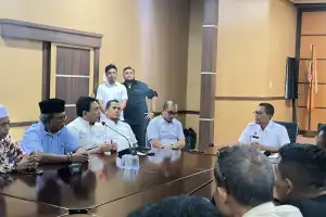 Debat Terakhir Pilgub Aceh Dihentikan, Tim Bustami-Fadhil Lapor Panwaslih