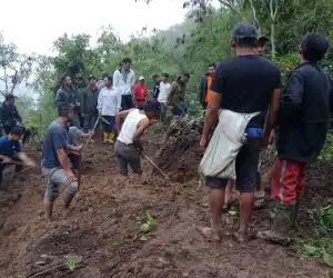 Dua Warga Hilang Tertimbun Longsor di Bener Meriah